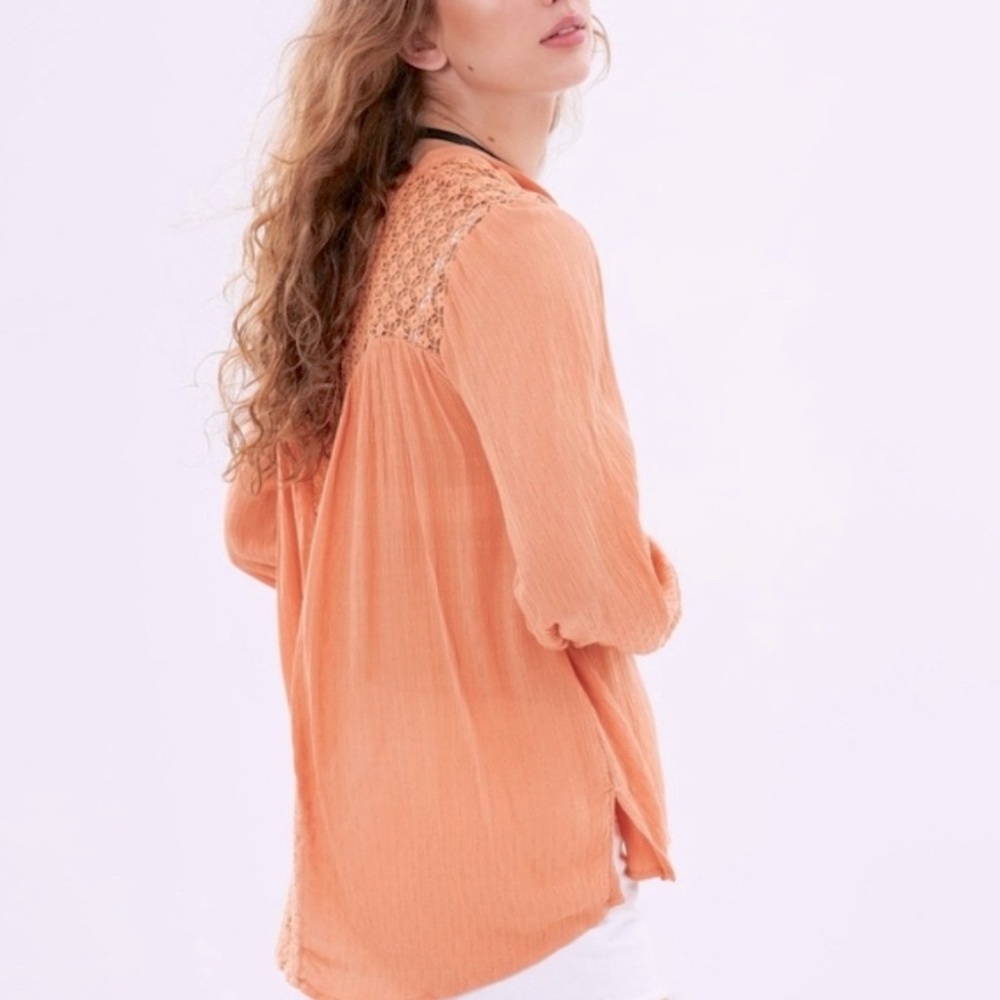 FREE PEOPLE peach the best button down lace back blouse . NWOT . size S